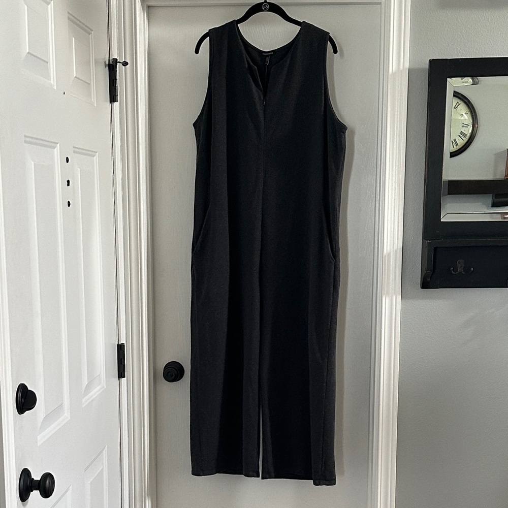 Dark Grey Sleeveless Jumpsuit